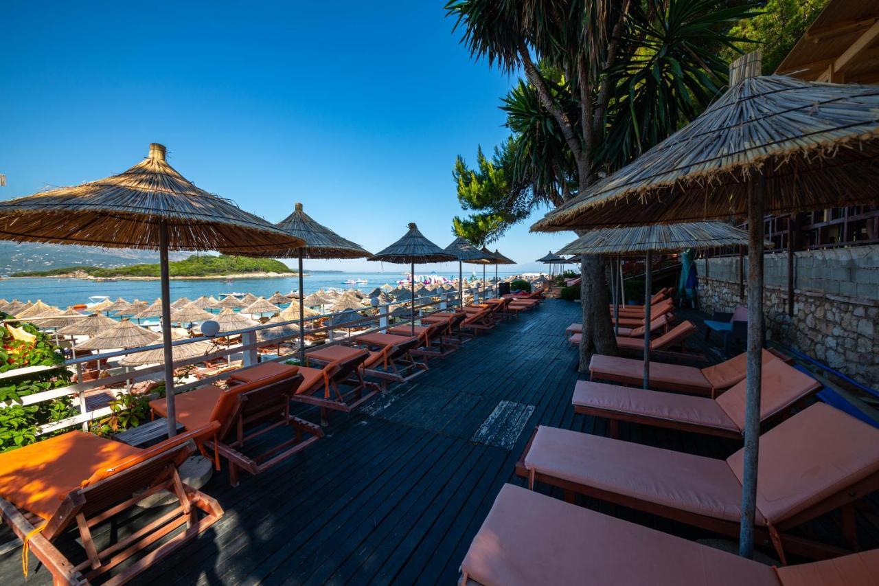 Hotel New Crystal Ксамил Экстерьер фото